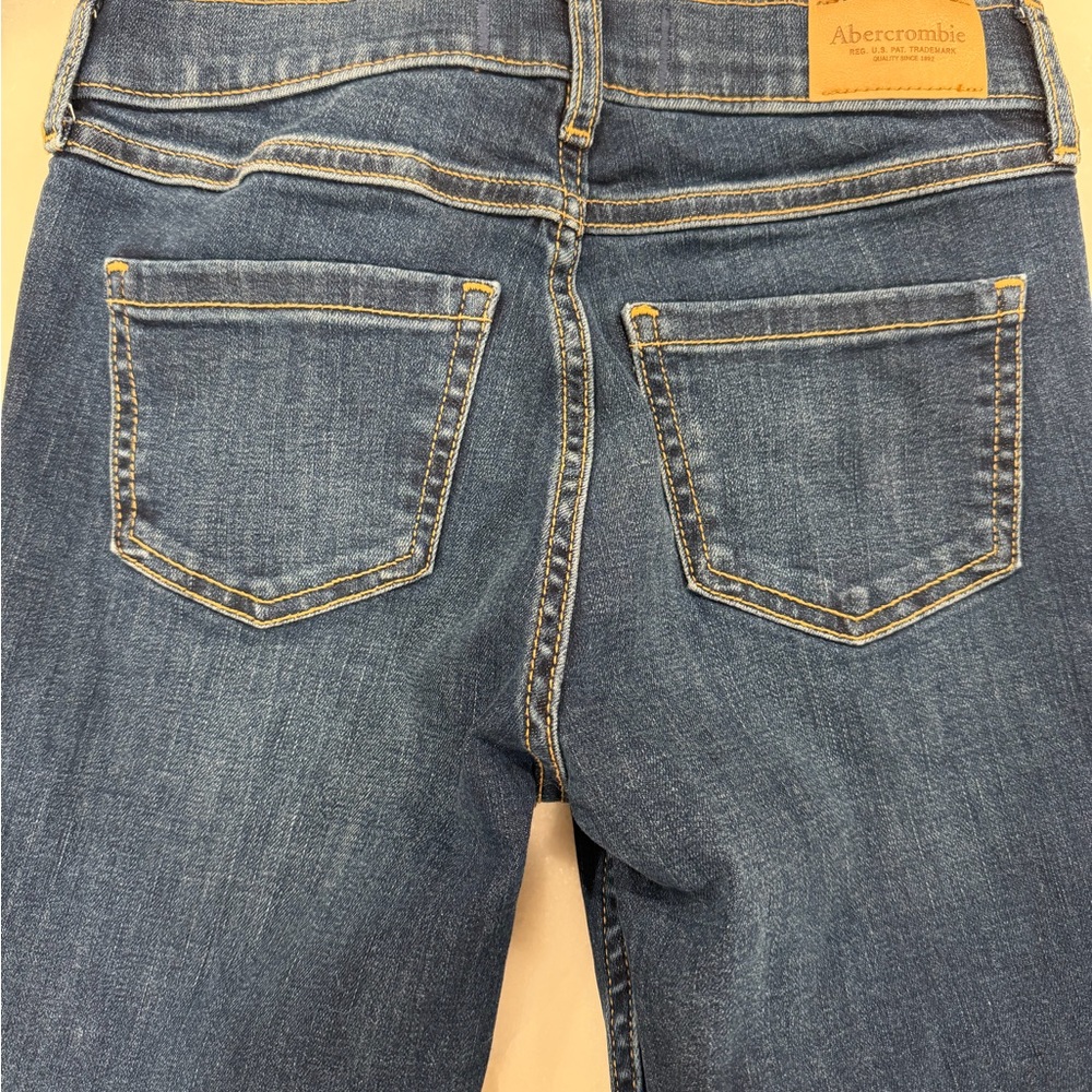 Abercrombie Kids Jeans Size 9/10 | High Rise Flare Blue Denim - Picture 4 of 4